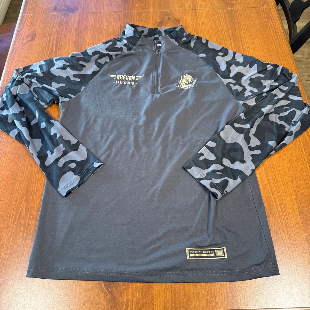 Oregon Ducks Colosseum Athletics Mens Medium Pullover Lightweight‎ Camo Print